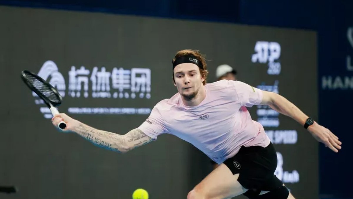 Александр Бублик сразится за титул победителя турнира ATP 250 в Ханчжоу