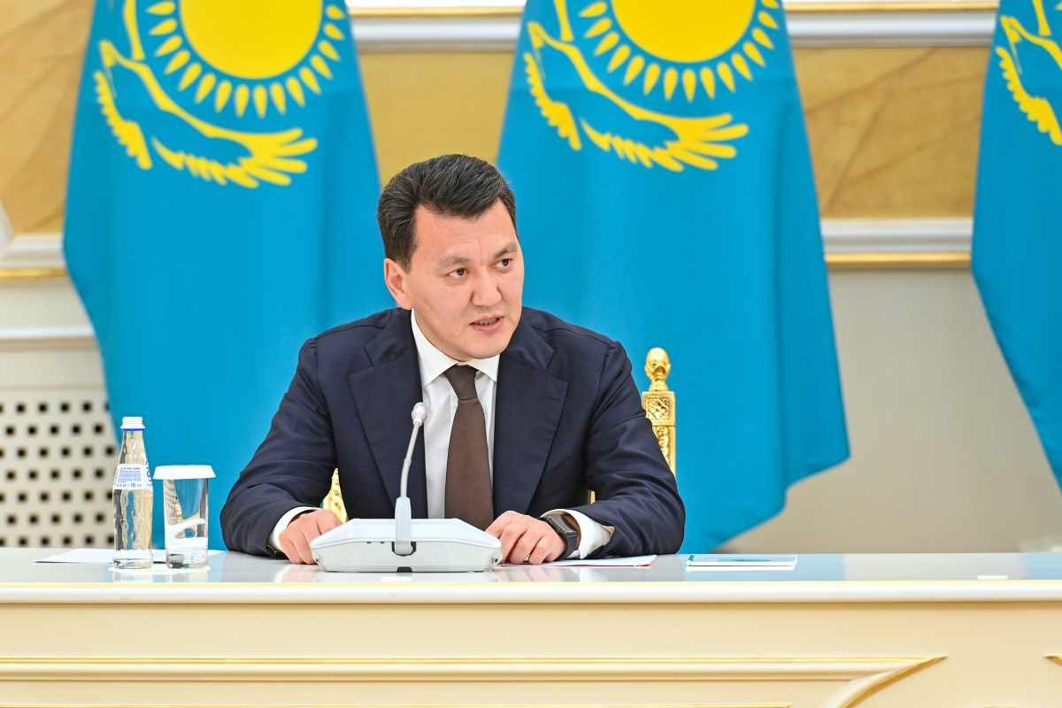 Ерлан Карин провел республиканское совещание по вопросам внутренней политики