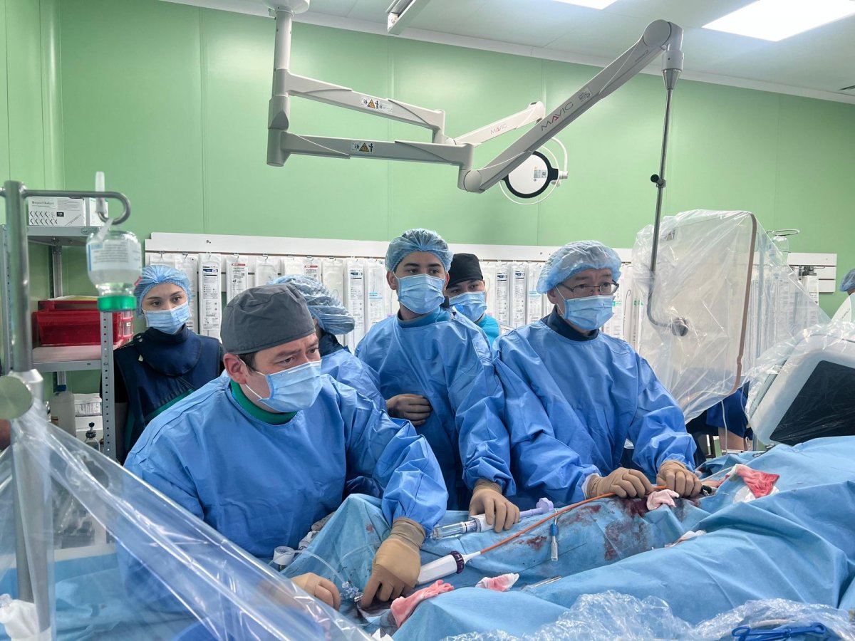 Тяжелый стеноз победили у пациентов Алматы благодаря современной операции