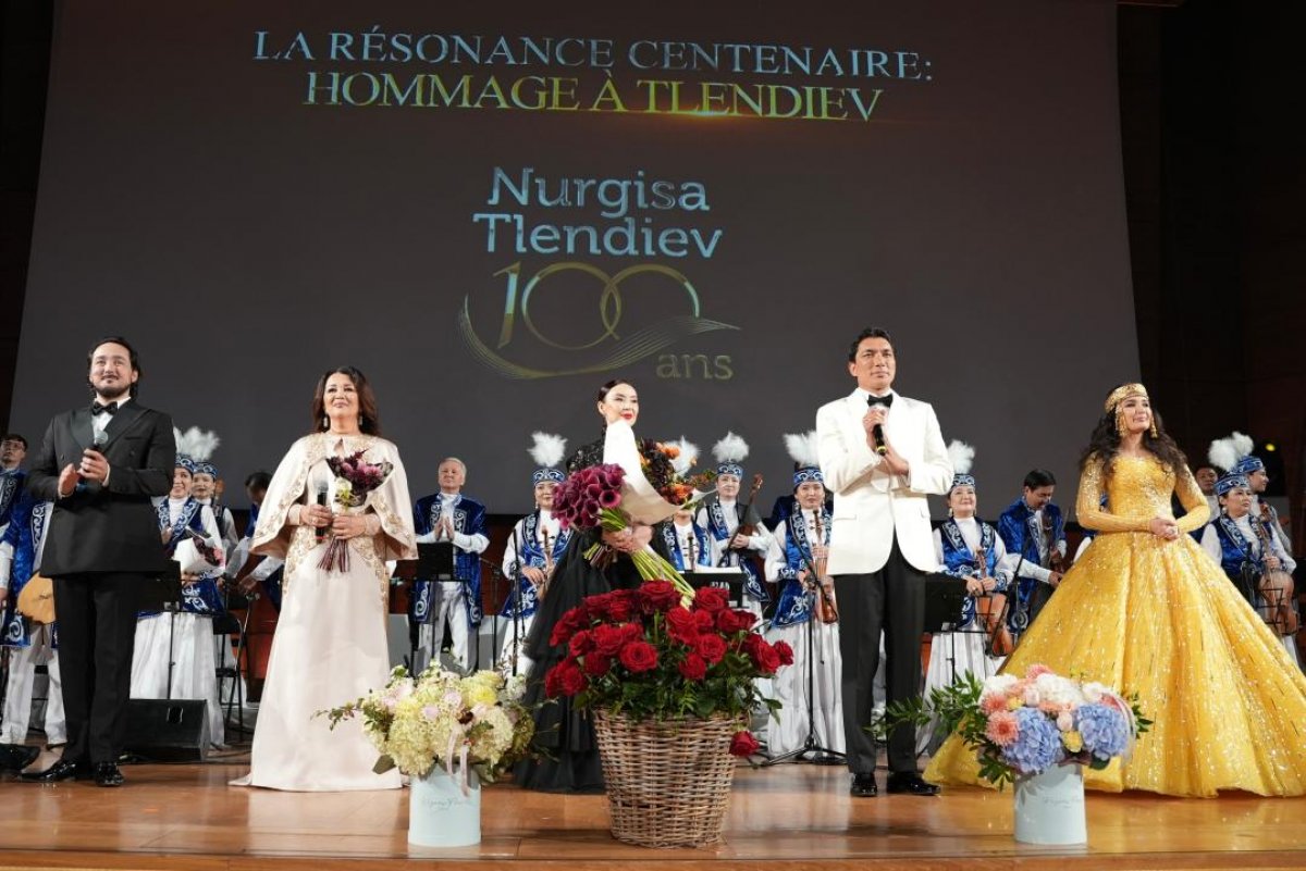 100-летие Нургисы Тлендиева Париж отметил праздничным концертом