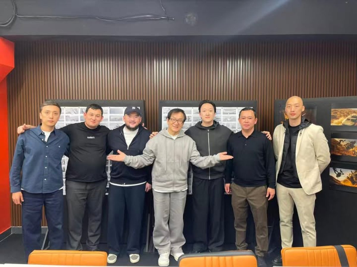 Стали известны подробности визита Джеки Чана в Алматы