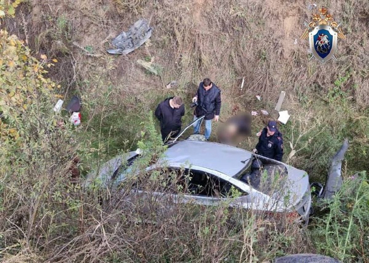 Пассажир зарезал таксиста и сам чуть не погиб, вылетев в кювет