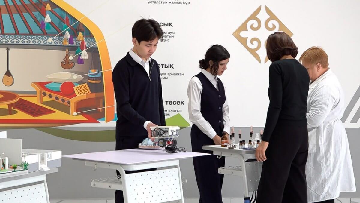 Школу для одаренных детей за счет возвращенных средств открыли в Уральске