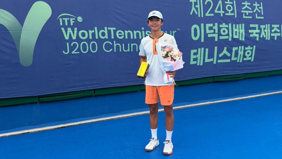 Юный теннисист из Казахстана стал победителем турнира в Южной Корее