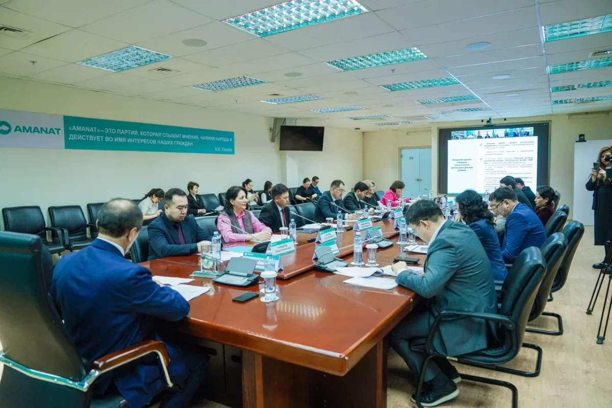 От Каспия до неучтенных лесов: конкретные меры обсудили на Экологическом совете при партии AMANAT