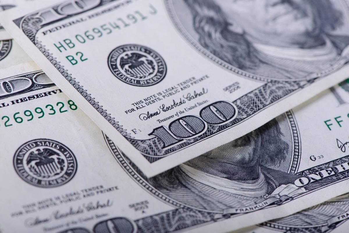 Курс доллара растет в обменниках 9 октября
