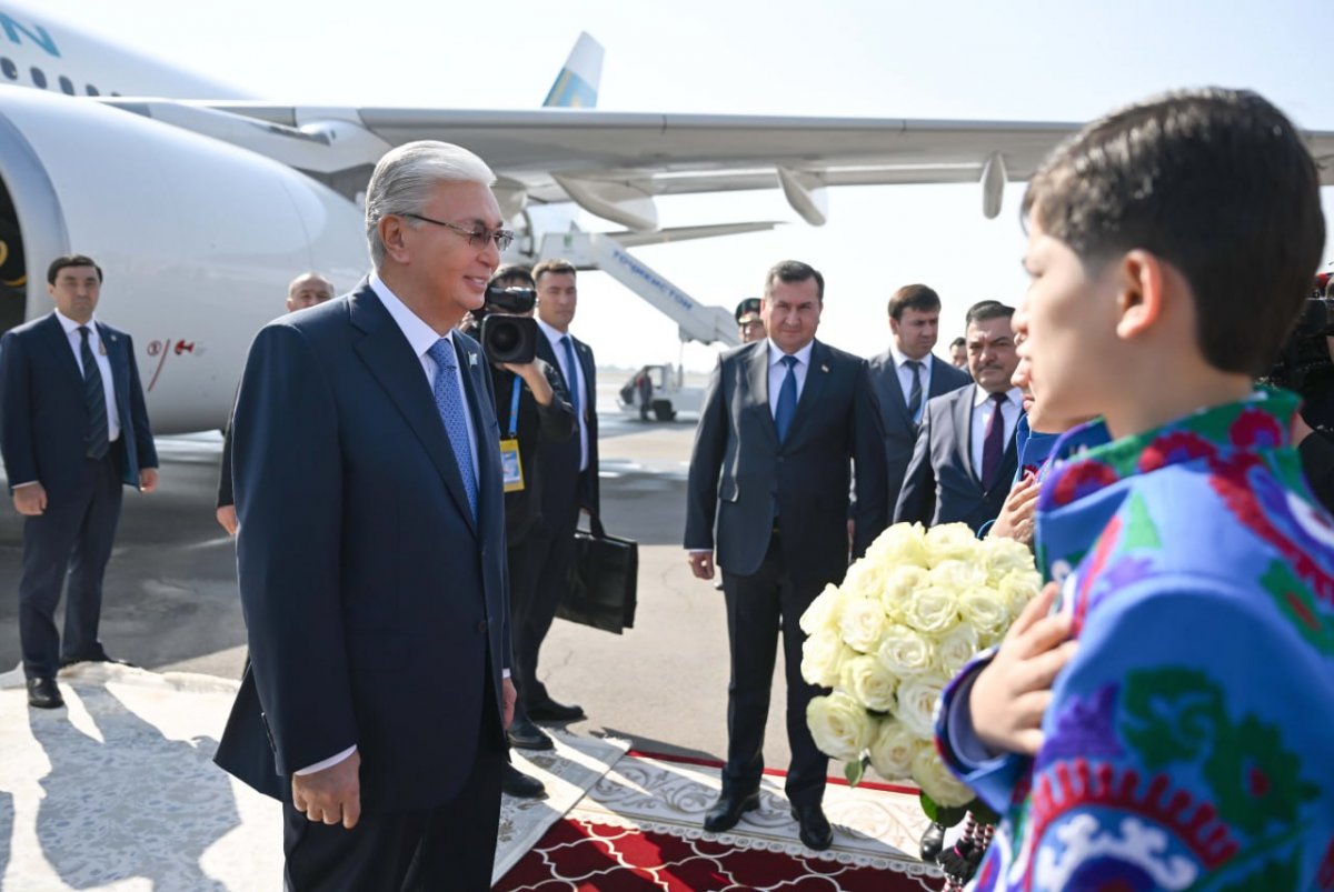 Касым-Жомарт Токаев прибыл с визитом в Душанбе