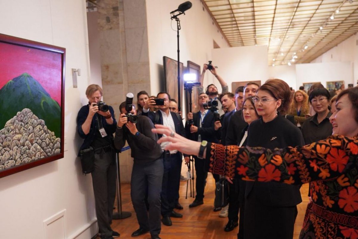 "Шедевры искусства Казахстана" представили в Третьяковской галерее