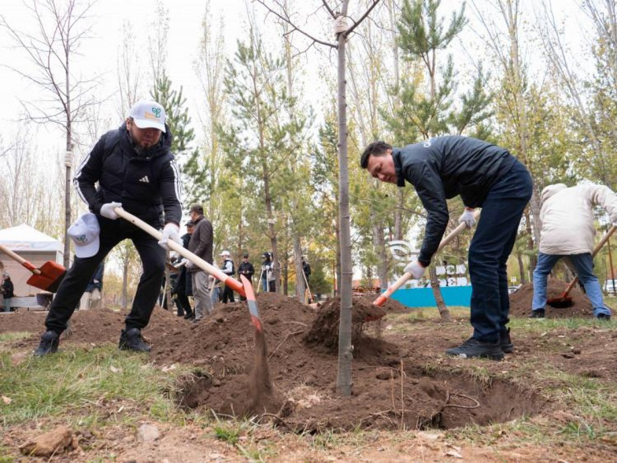 Члены Национального курултая поддержали акцию "Таза Қазақстан"