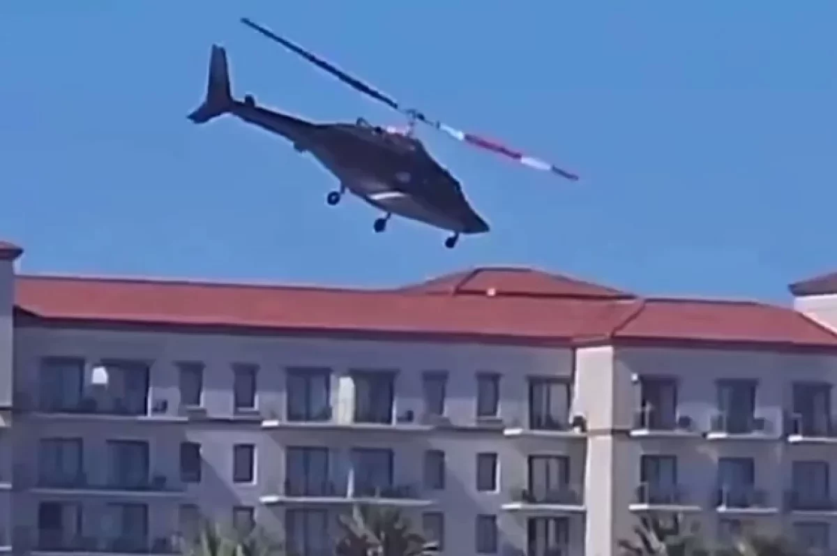 Вертолет рухнул возле пляжа в Калифорнии