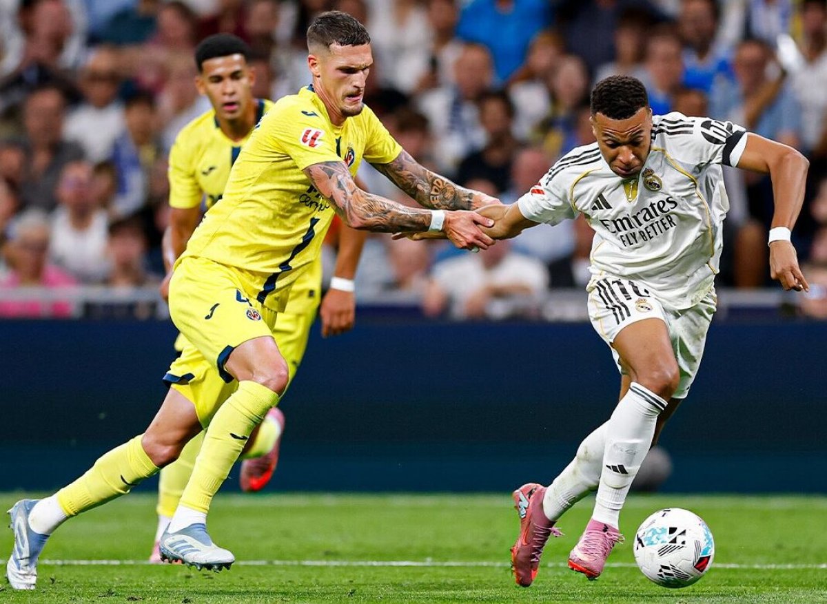 Толпы фанатов "Реала" помогли алматинскому метро установить рекорд