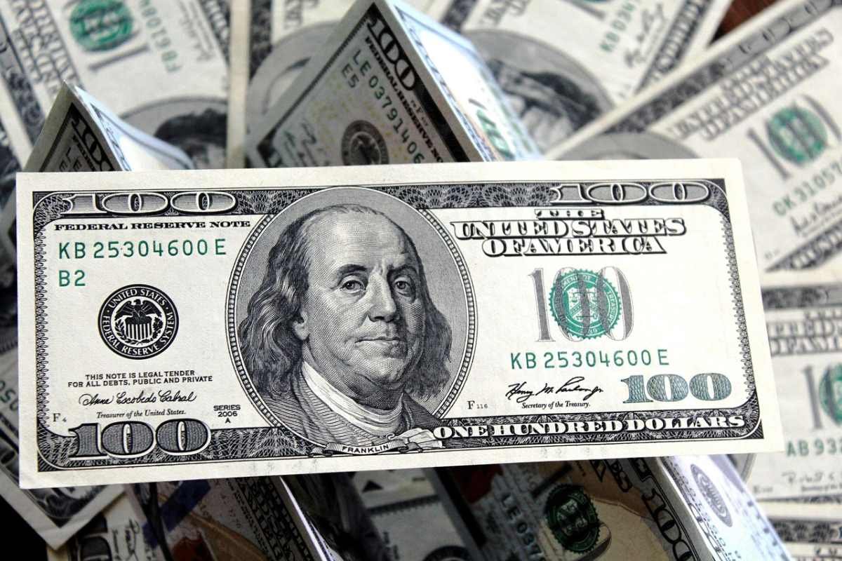 Курс доллара подскочил в Казахстане 15 октября