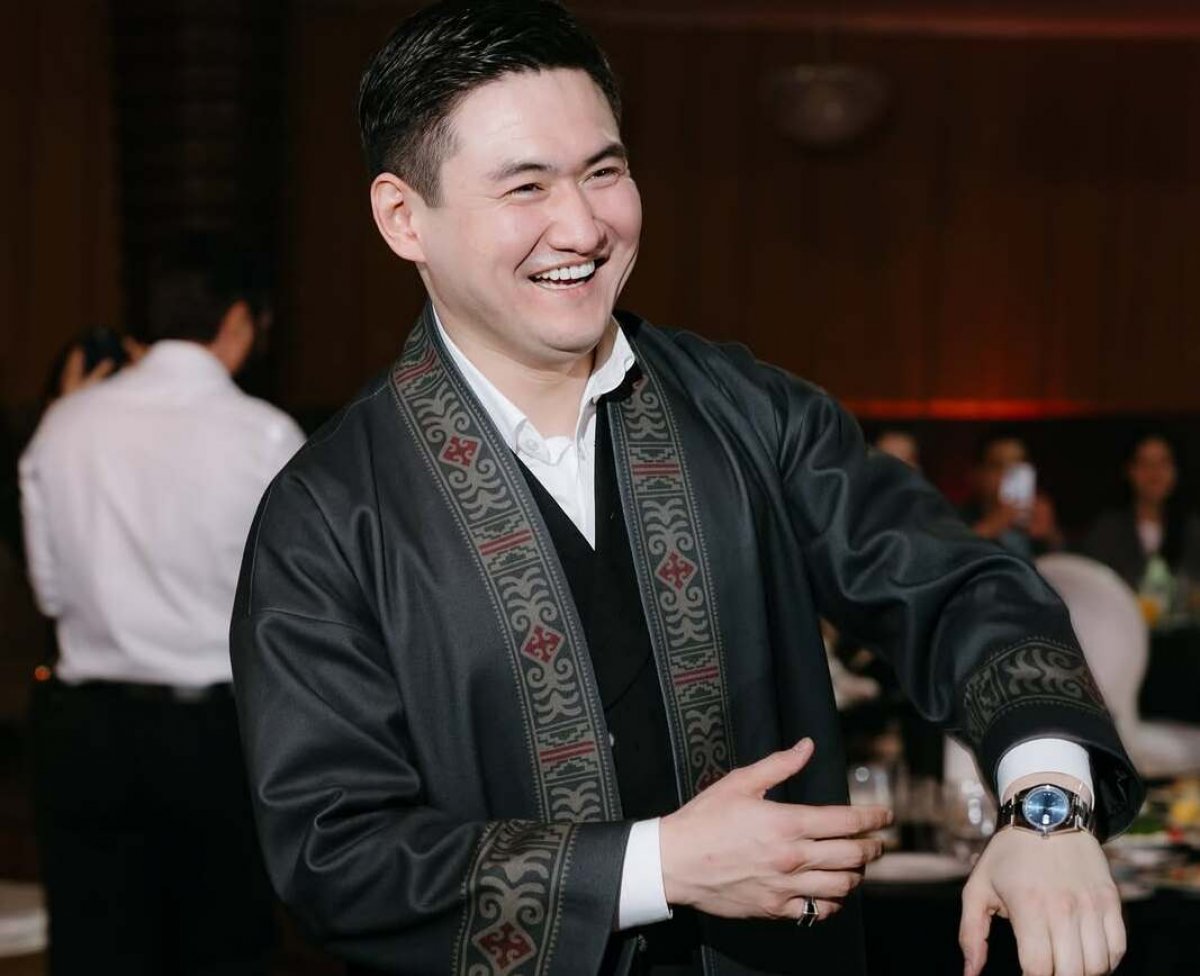 Торегали Тореали открыл фонд для помощи детям с особыми потребностями