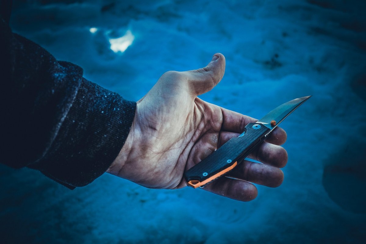 Молодой человек убил беременную подругу и вырезал ребенка из ее живота в Малайзии