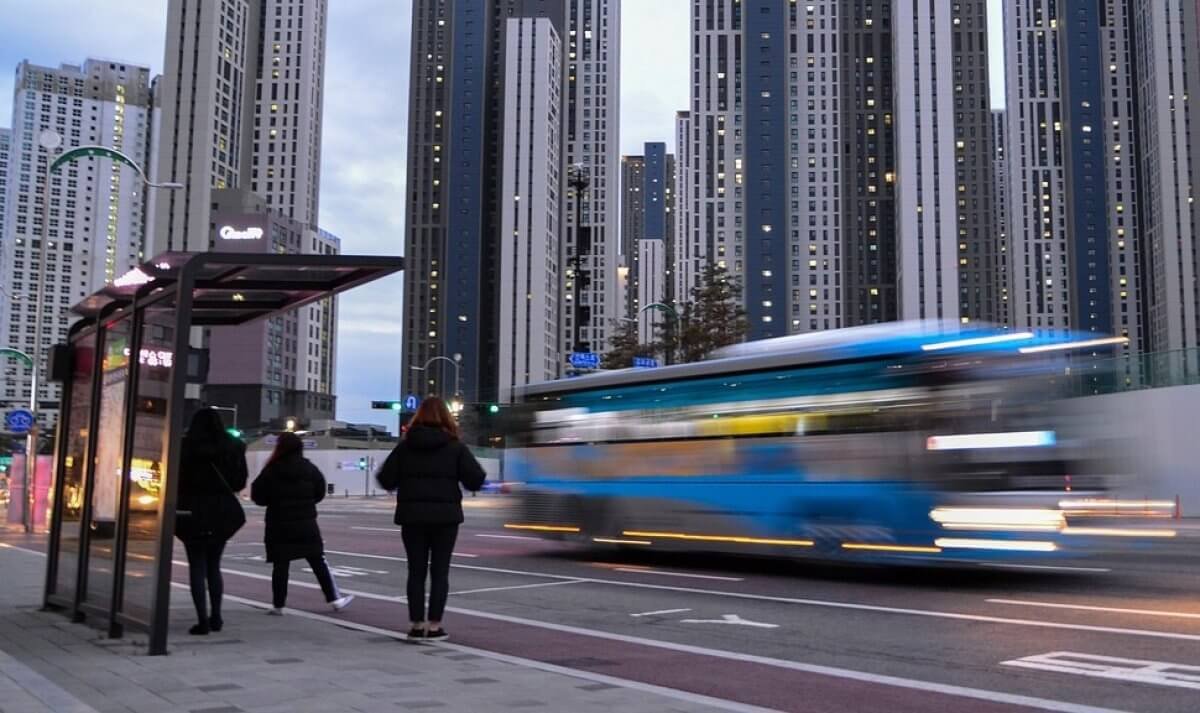 В Алматы могут появиться новые автобусные полосы без демонтажа и хаоса