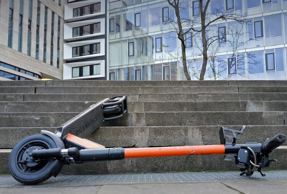 Прокат электросамокатов запретят в Праге