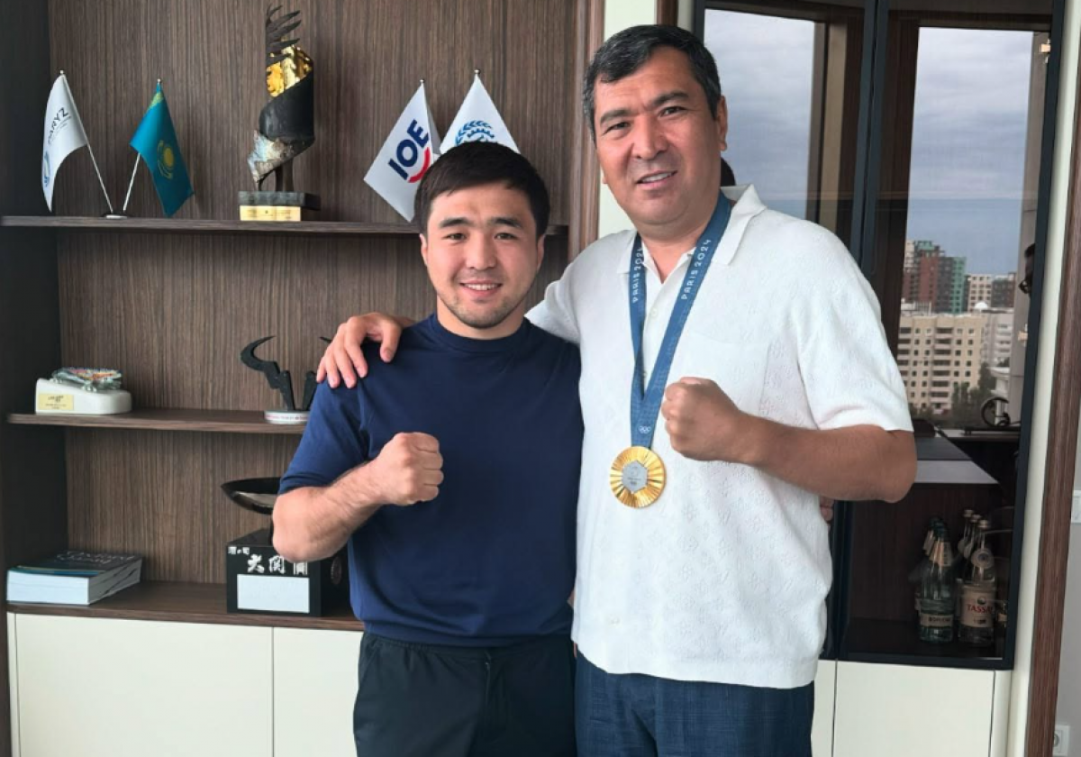 Елдос Сметов решил продать автомобиль, подаренный мужем Динары Сатжан