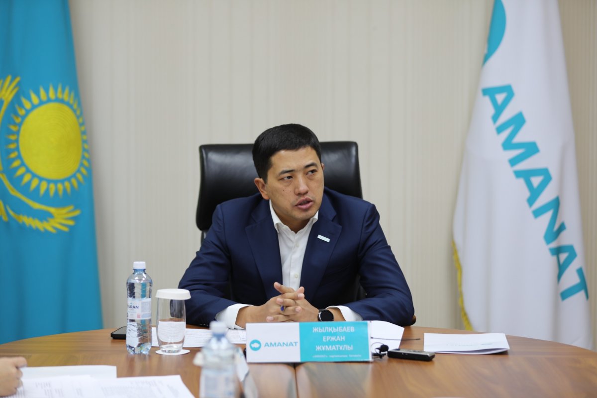 Ержан Жылкыбаев поручил разобраться с давлением на бизнес и стоимостью школьных обедов
