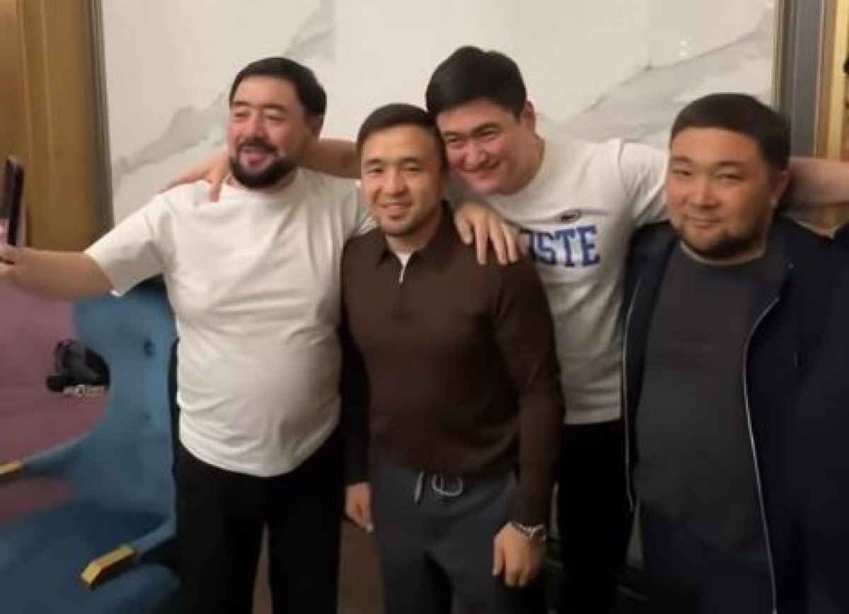 Елдос Сметов исполнил песню для Торегали Тореали (ВИДЕО)