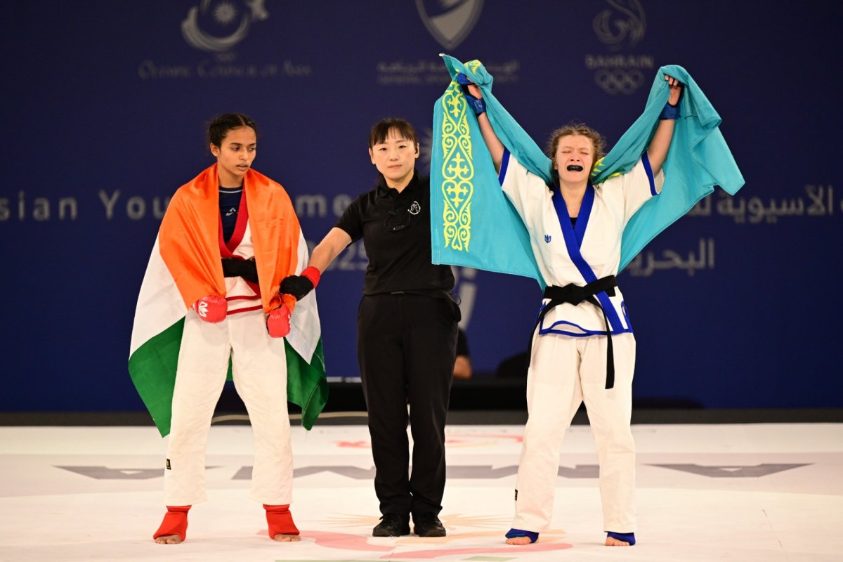 Третье золото для Казахстана: Бакиева триумфально выиграла финал по ММА