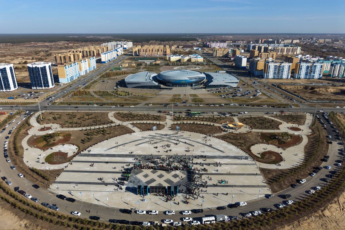 Парк в форме юрты открылся в Семее