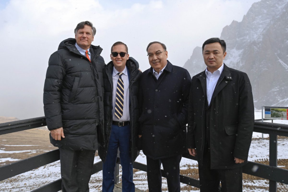 Спецпредставитель и замгоссекретаря США прибыли в Алматы