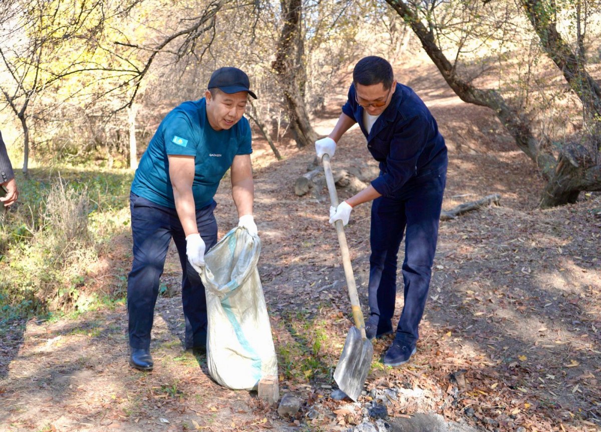 От берез до степей: AMANAT проводит масштабные уборки по всей стране