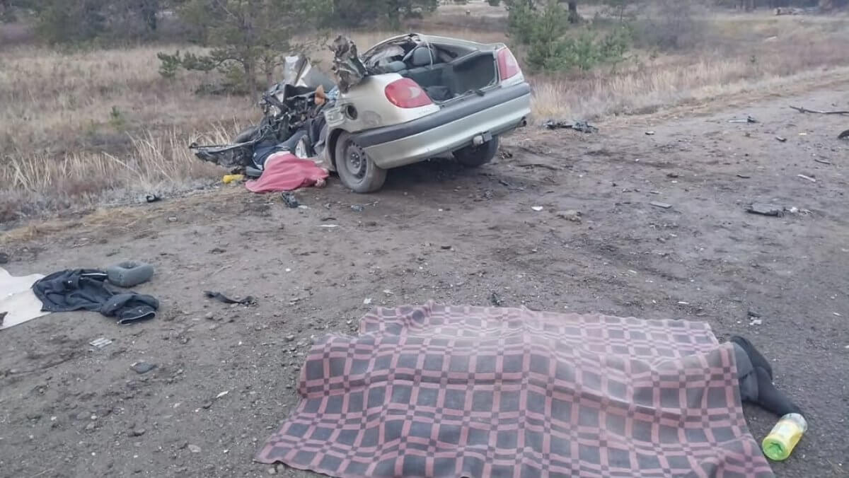 Три человека погибли в ДТП на трассе в ВКО