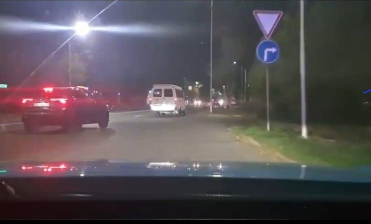 Пьяный водитель пытался скрыться от полицейских в Таразе (ВИДЕО)
