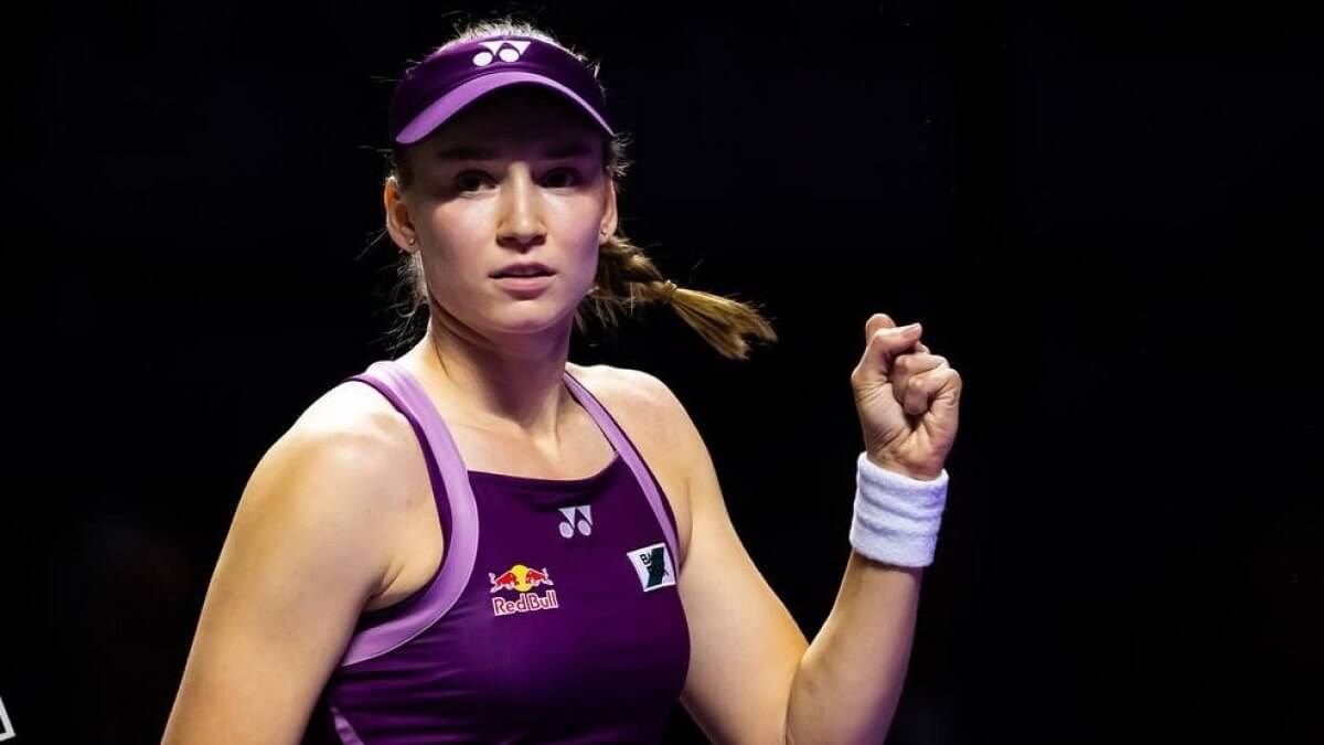 Елена Рыбакина досрочно вышла в полуфинал Итогового чемпионата WTA-2025