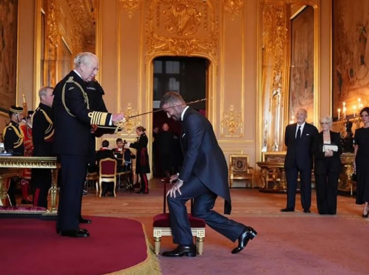 Дэвид Бекхэм получил рыцарский титул от короля Карла III