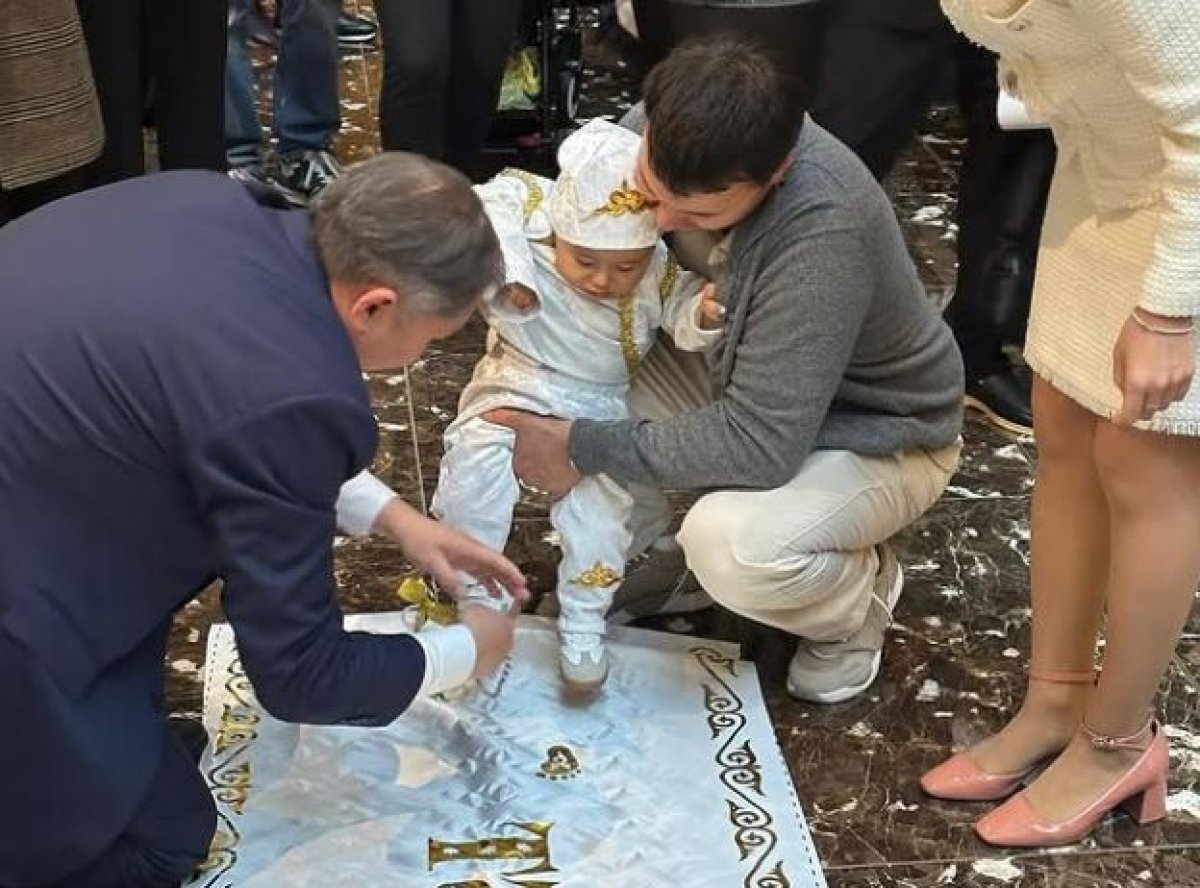 Саясату Нурбеку доверили обряд тусау кесу в США