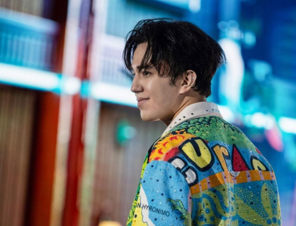 Димаш Кудайберген дал интервью телеканалу CNN в Лондоне