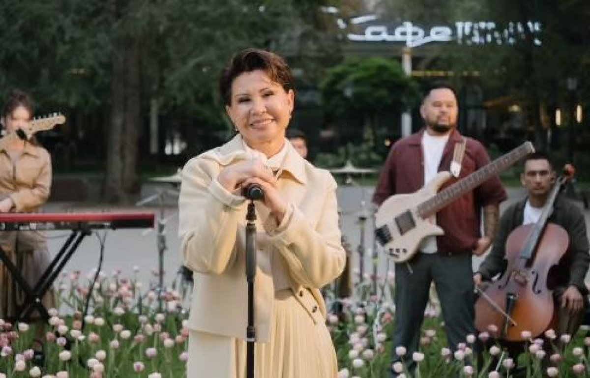 Роза Рымбаева покоряет Москву (ВИДЕО)