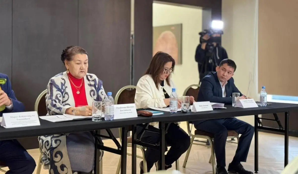 Принятие закона о запрете пропаганды ЛГБТ обсудили в Алматы