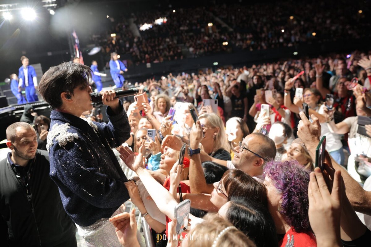 Фанатка Димаша Кудайбергена из США учит казахский язык (ВИДЕО)