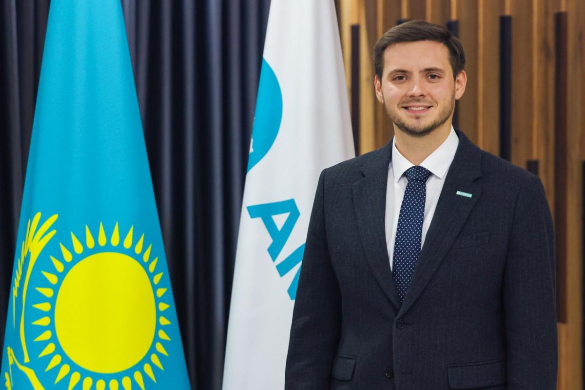 Член Президентского молодежного кадрового резерва назначен секретарем партии AMANAT