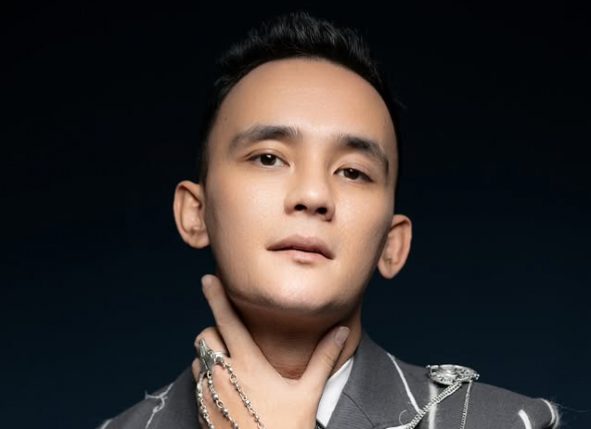 Cын Розы Рымбаевой остался без автомобиля