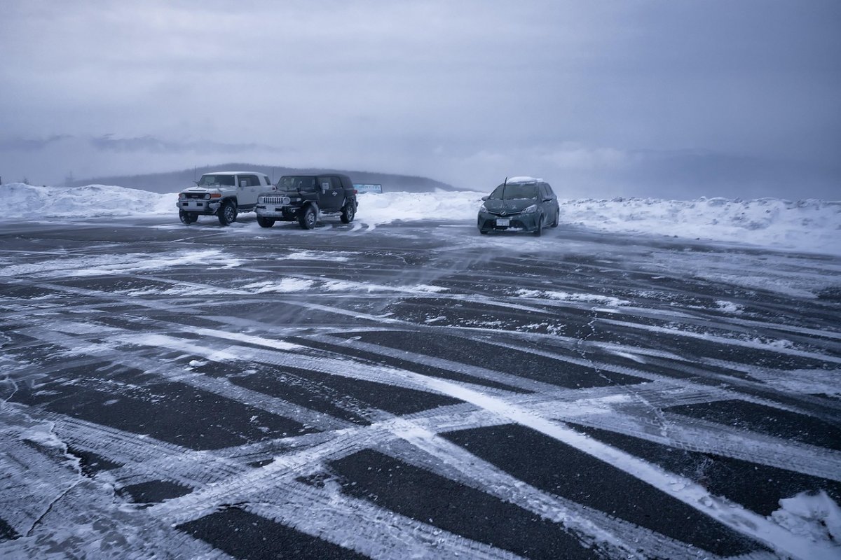 Туман и сильный ветер накроют Казахстан