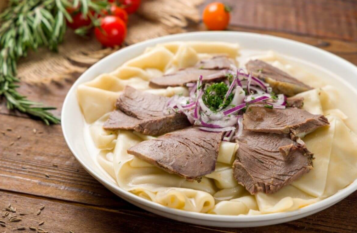 Казахстанский повар взорвал кулинарное шоу Ивлева своим бешбармаком