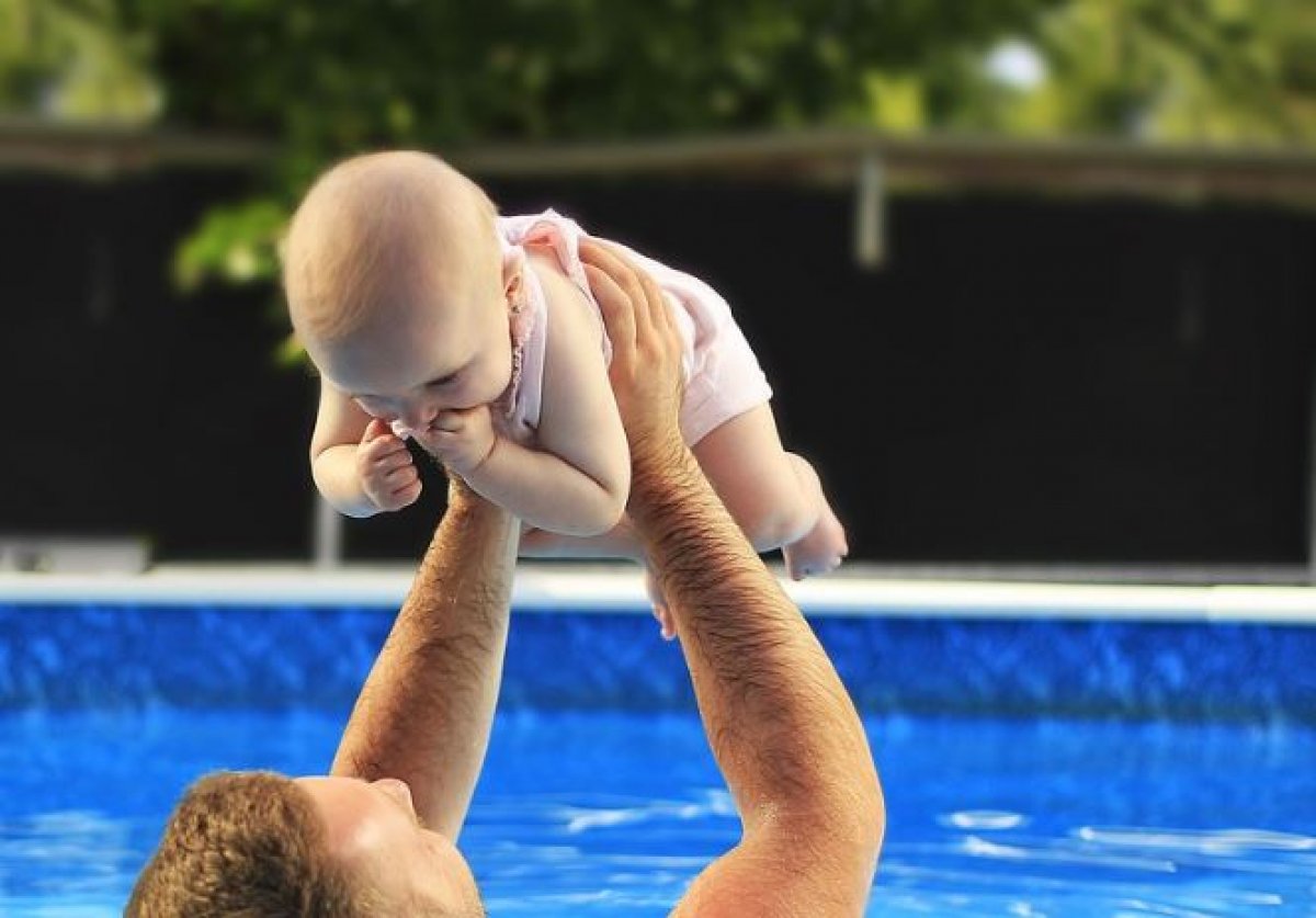 Декретный отпуск для отцов учтут при расчете пенсии в Казахстане