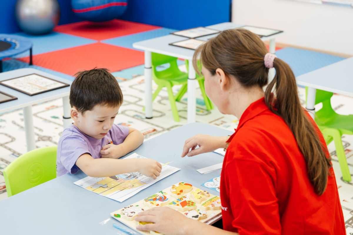 На средства с забегов Run for Autism открыли 25 кабинетов поддержки инклюзии в Астане