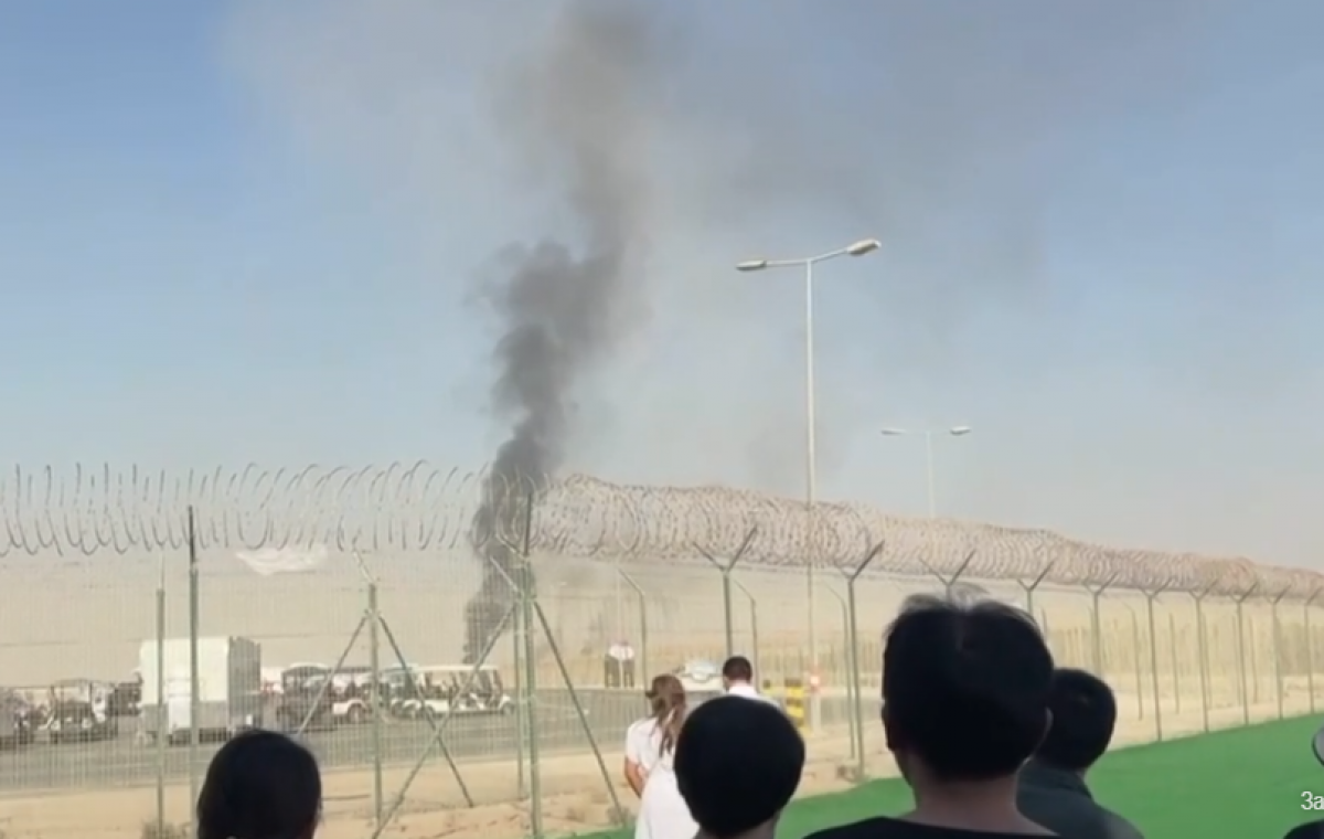 Истребитель разбился на глазах у публики в Дубае