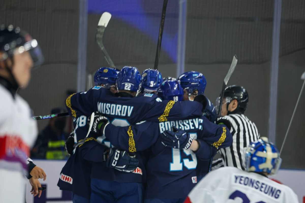 Сборная Казахстана по хоккею стала чемпионом Азии