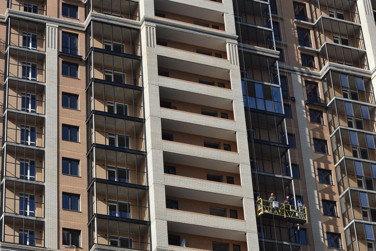 "А кто вам должен?!": горожане возмутились состоянием дома в Астане