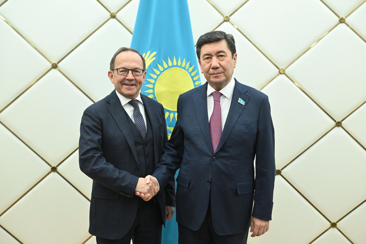 Спикер Мажилиса принял заместителя председателя нижней палаты Парламента Австрии