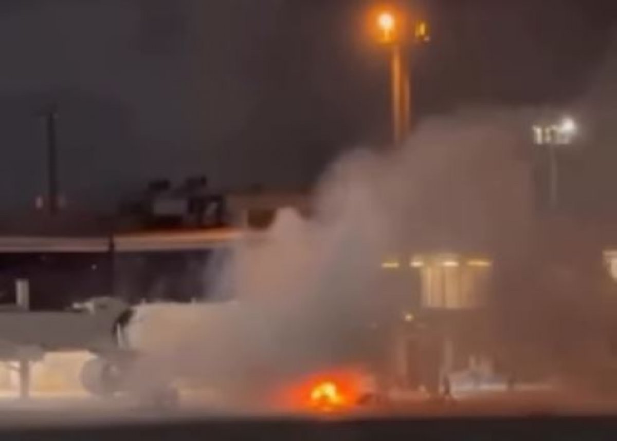 Пассажирский самолет охватил огонь в Бразилии (ВИДЕО)