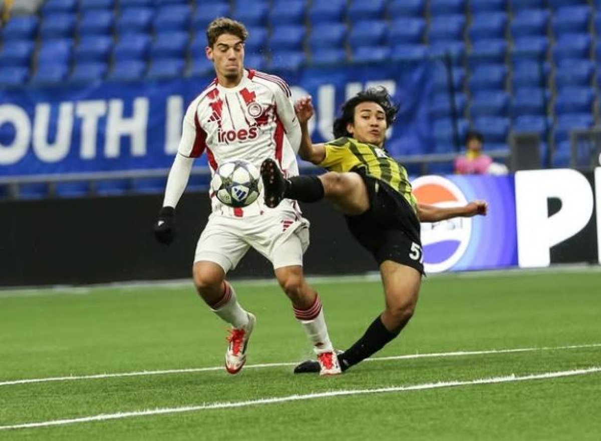 "Кайрат" переиграл "Олимпиакос" в Юношеской лиге УЕФА