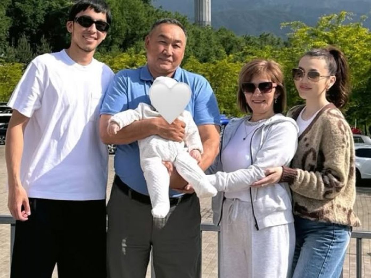 Сын Ерке Есмахан завел аккаунт в сети