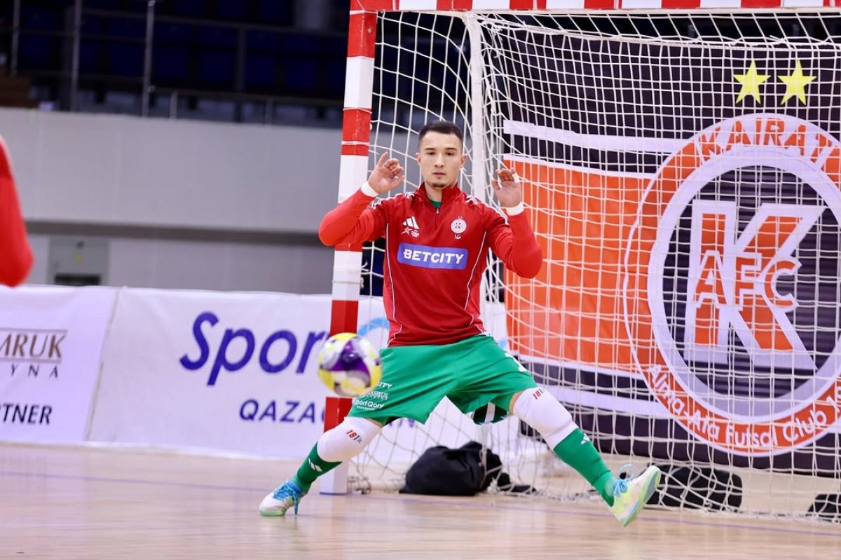 ФК "Кайрат" одержал уверенную победу над "Астаной"